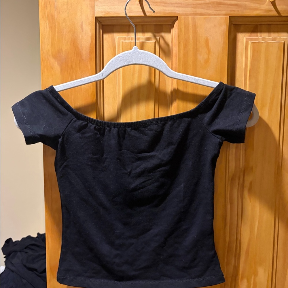 Edikted Black Off-Shoulder Crop Top